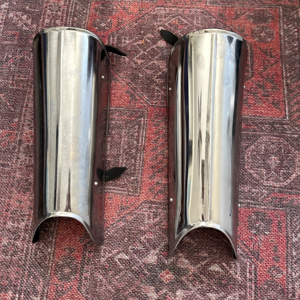 Armor Grieves - Halloween Costume